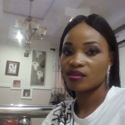 Estherkemmy4's profile picture. 