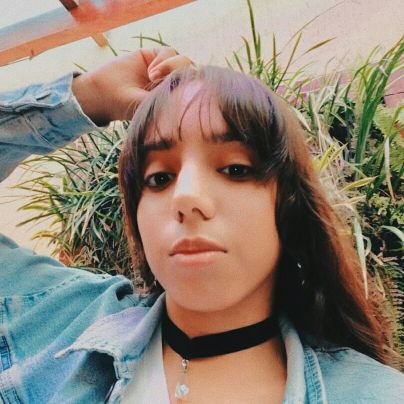 It is likely that sometimes I am drunk or having some emotional crisis. Venezuelan🇻🇪 | 15 years old🍷.