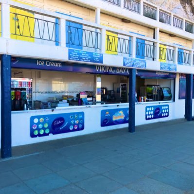 Hot & cold food, ice creams, soft drinks, hot drinks and fully licensed bar all on the beach. Open 7 days a week (weather permitting)