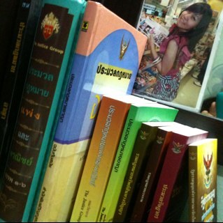 KHAiiKAi's profile picture. 