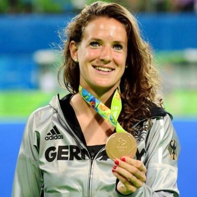 Bronze Rio 2016 | 3x Olympian | German Hockey Player | UHC Bundesliga | Hamburger Deern. instagram: Janne_MW