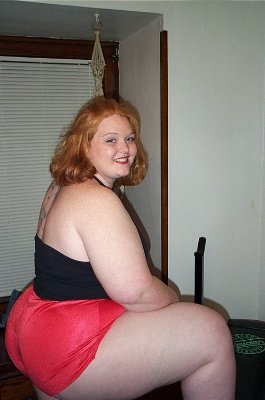 I am a fat girl looking for men and women for sex. If you like jiggling fat asses and bellies lets hook up #fatgirl, #fatty, #fatchicks, #fatdating