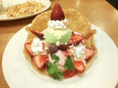 GBA12ET1l55wA0X's profile picture. 焼肉&スイーツ♪