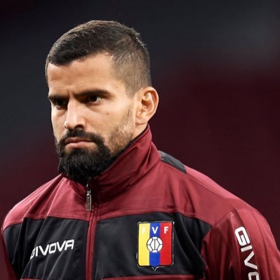 TRincon5News's profile picture. #OfficialNewsAccount of Tomas Rincón🇻🇪 @TomasRincon5 Venezolano⚽ Capitan de la @SeleVinotinto Actualmente en el #Torino Serie A #Italia🇮🇹 por @MarilinGuzman