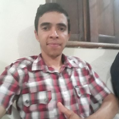 Gosto de ver vídeos no YouTube, gosto de ficar no WhatsApp, Facebook programas esportivos é jogos de Futebol Brasileiro é Europeu Etc.