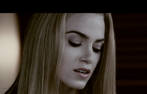 Hey. Rosalie Jane Hale. Vampire. Forever frozen and beautiful. Found my mate(in my heart). Doesn't bite...hard.