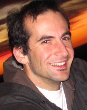 j_bisso's profile picture. Vivir de manera que un día, al mirar a tu alrededor, encuentres familia y amigos, abrazándote eternamente.