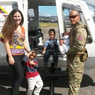 Madre de los tres hijos de Oscar Pérez, quienes representan su único amor genuino y perfecto: Sebastián, Santiago, Derek.