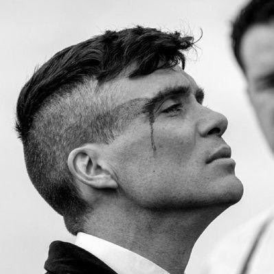 Abed_10xx's profile picture. هناك عالم . وهناك شخص بمثابه العالم .