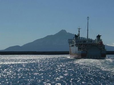 いつか天の川を越える旅人です
南十字星に辿りついたら静かに消えます