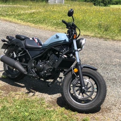 バイク垢。レブル250に乗ってます。バイク、ツーリング好き。フォロバ 100%  無言フォローすいません。よろしくお願いします。