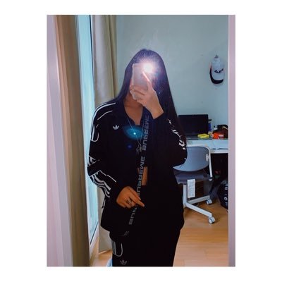 HillAry77352233's profile picture. i’m goofy as hell at the wrong time