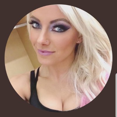 I adore girls who are in love with love making. Its what we do best♡
Feel free to dm for a good conversation and pictures 💋