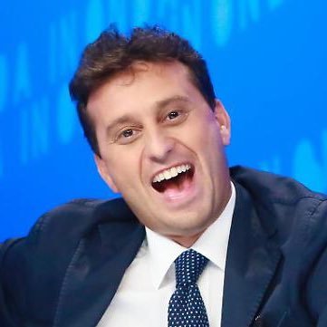 theheartramon's profile picture. mi pare di capire che qui le menti più illuminate sono contrassegnate da 🇮🇪