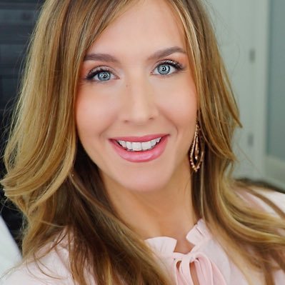 stephbmarie7's profile picture. Attainable, real-world beauty, anti-aging & lifestyle advice for women who aren't in their 20's anymore. YOUTUBE: https://t.co/2k1AKpmrB2