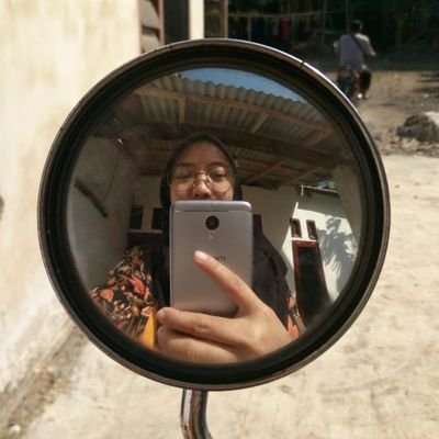 meminaaaaaa's profile picture. 