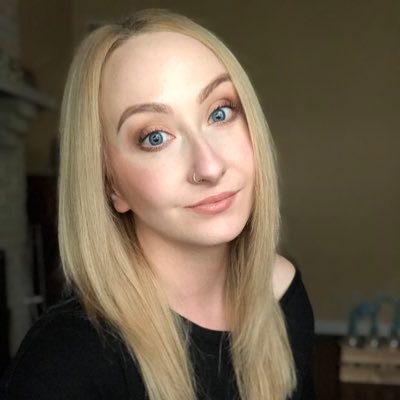 Lovaughn88's profile picture. 30 year old nurse🏥 who loves all things makeup💄 and music 🤘🏻🤘🏻IG: @LoVaughn88