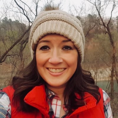 tiffjamesyoung's profile picture. 