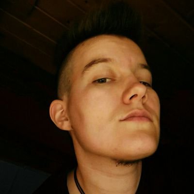 28 ans ♒
NeuroA 🌻
enby ● il/they ️⚧ accords masculins
BTQAA ♠♣