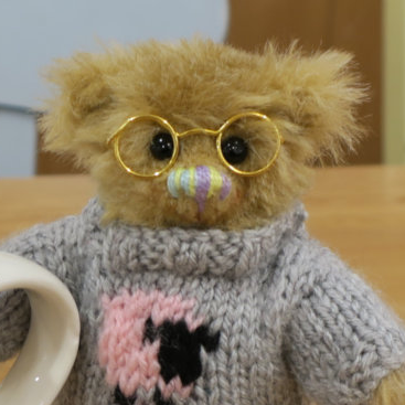 Hello everyone, I'm Prudence... a book loving Little Dinker made by Aunty Dee @sherfordbear and living with Grandpaw at the Hilltop Hug. 🧸