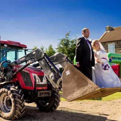 happily married, love horses and photography. Go with the flow farmer's daughter. originally from a village near Whitby