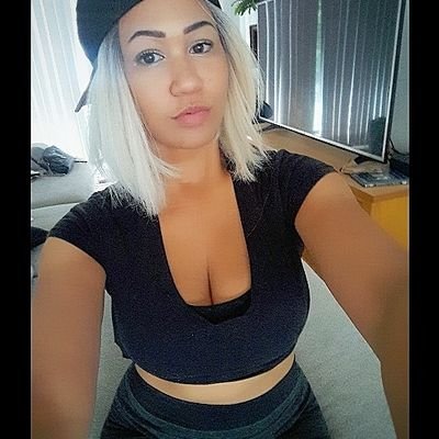 Nina_3lizabeth's profile picture. nina3lizabeth-insta🖤💜