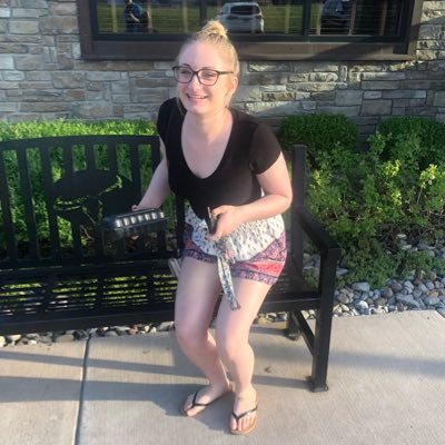 lexihappened's profile picture. Express, don't impress.