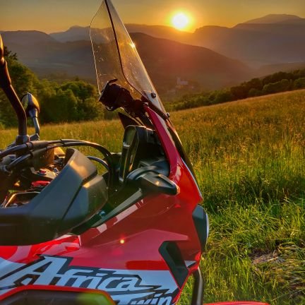 #Photographer #Motorcycle addict | #Drone pilot | #Hammok camper | #Offroad explorer | I ride my motorcycle as often as possible and take photos with my drone.