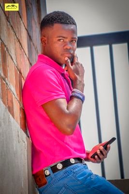 Am a Self Made💰💵 
🤴 KING  🤴 
I Fight to  Win 🏆