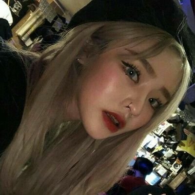 MATilD_AXX's profile picture. ☠ 𝕸𝖆𝖙𝖎𝖑𝖉𝖆 𝕮𝖍𝖆𝖓𝖉𝖊𝖑𝖎𝖊𝖗 ☠ | ☠เรียลปี : 3 | ชอบผู้หญิง ☠   🥀เพื่อนชั่ว` @KZ_EAD @RW_ATAll ❣ ViP : ว่าง! ❣ | 🖤หยาบ,นิสัยผู้ชาย,ขี้ดอง,ห่ามๆ,บ้าๆ