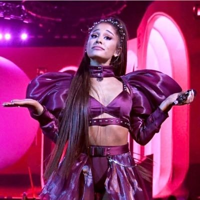 arianan82843322's profile picture. lol