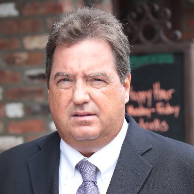 BOBROWE's profile picture. Retired - but doing charity work as Andrew Zarian’s parole officer @andrewzarian