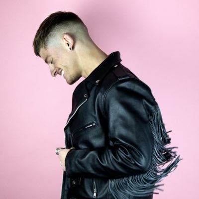 davidgalea24's profile picture. My new song BEAUTIFUL LIFE out now! 💿 🎶 check it out https://t.co/cStW3Uvo6I