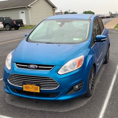 syrbulke's profile picture. if I can't identify you, and you follow me just to increase Your presence on twitter, you will be blocked