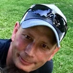 Reformed smoker, except on the weekends. Mediocre husband and father. Failed camgirl. Have the face for radio but not the voice. In search of my next obsession.