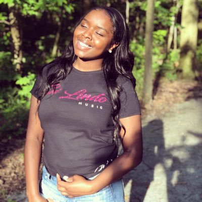 Singer, Songwriter💛 Follow music page on IG: SiLindoMusic