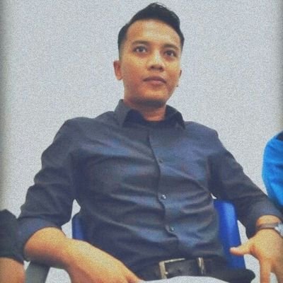 NassahmalaS's profile picture. In my opinion, HOME is where you trust the toilet seat