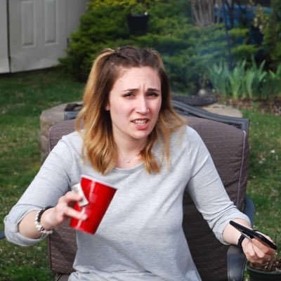 EmilyRatch's profile picture. the flowers are yours