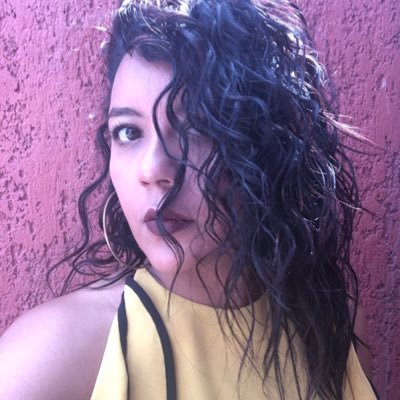 annacarreon04's profile picture. Comunicòloga, teatrera de la vida, viajeraventurera, cinefila apasionada y enamorada del amor..