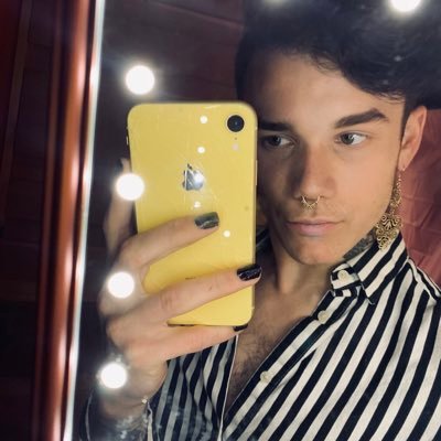 Dietella09's profile picture. Love long romantic walks to the dog park🌸