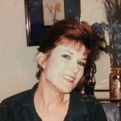 I'm just a kick ass southern girl with a twist! A redheaded diva who is curious about life. Artistic, sensual, loving. Believes true love exists.