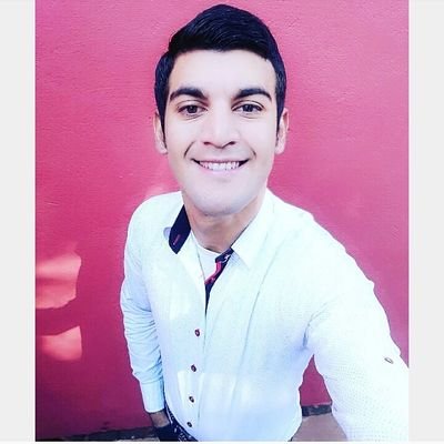 Junior32109600's profile picture. junior