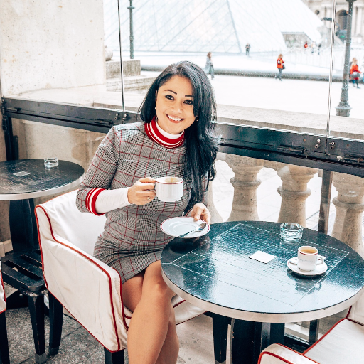 BeJoyParis's profile picture. Bilingual MOM | SEO Consultant | Paris