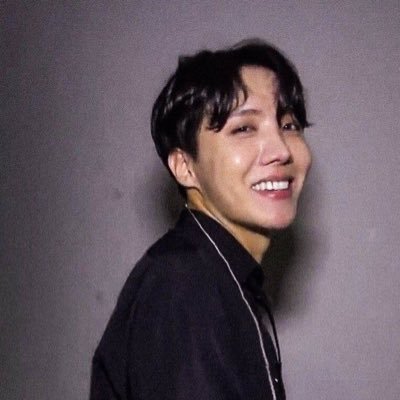 Yrhope3's profile picture. 