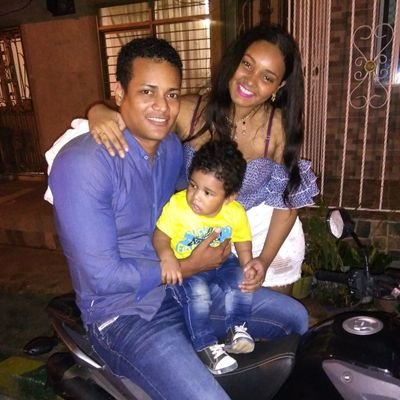 JavierEstupinJE's profile picture. Ingeniero Industrial, Tecnología en Gestión Logística, Técnico en Desarrollo de Operaciones Logística.