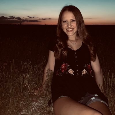 ally_leist's profile picture. carpe diem