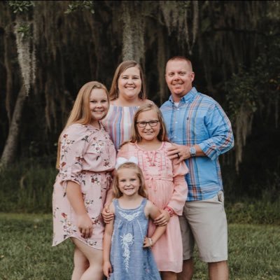 Husband and Father of 3 daughters. Assistant Baseball Coach @ Plant City High School.