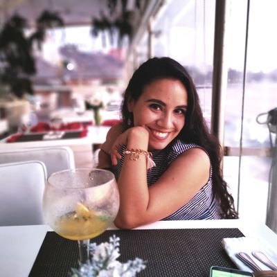 RosmeryPaima's profile picture. Médico cirujano cuando tengo ganas/
Mamá de 2 sin escapatoria/
Renegona profesional/ 
De Perusalen pal 🌎