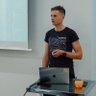 andriijas's profile picture. Helping clients scale frontend dev and stuff. It's just some html anyway. @arizon_ab