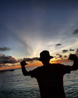 FadhilaFarhad's profile picture. Sekarang jadi goblok